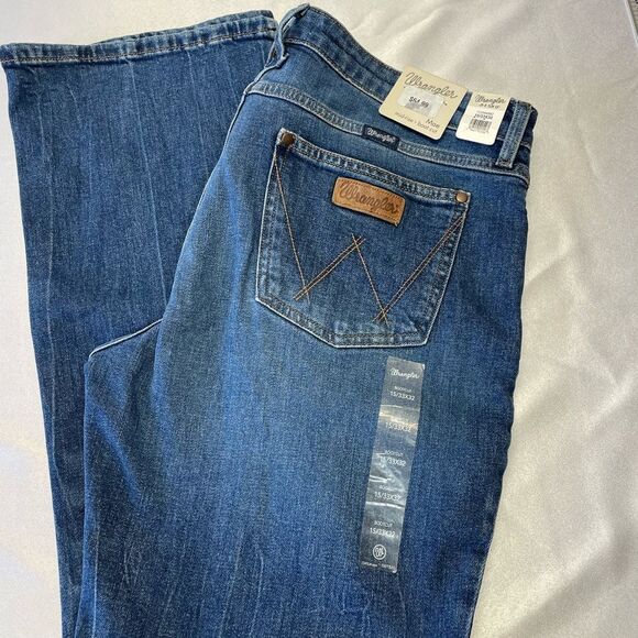 Wrangler Denim - NWT Wranger Retro jeans, size 15, Bootcut, Mae mid rise